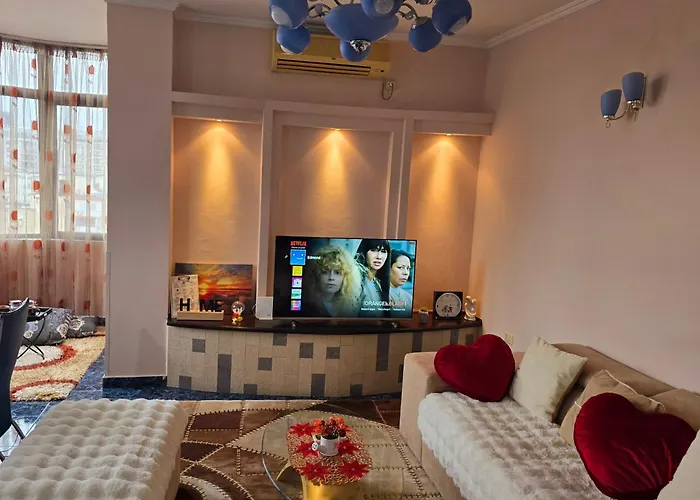 Sweethome Tirana Center, Skanderbeg Square
