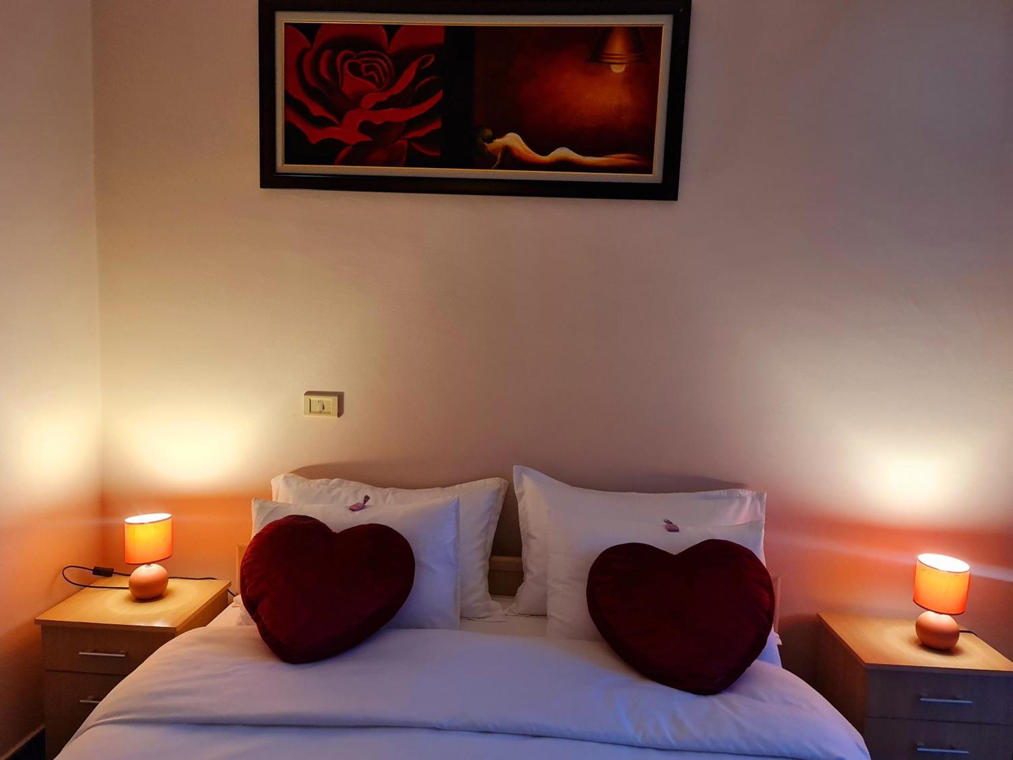Sweethome Center, Skanderbeg Square * Тирана